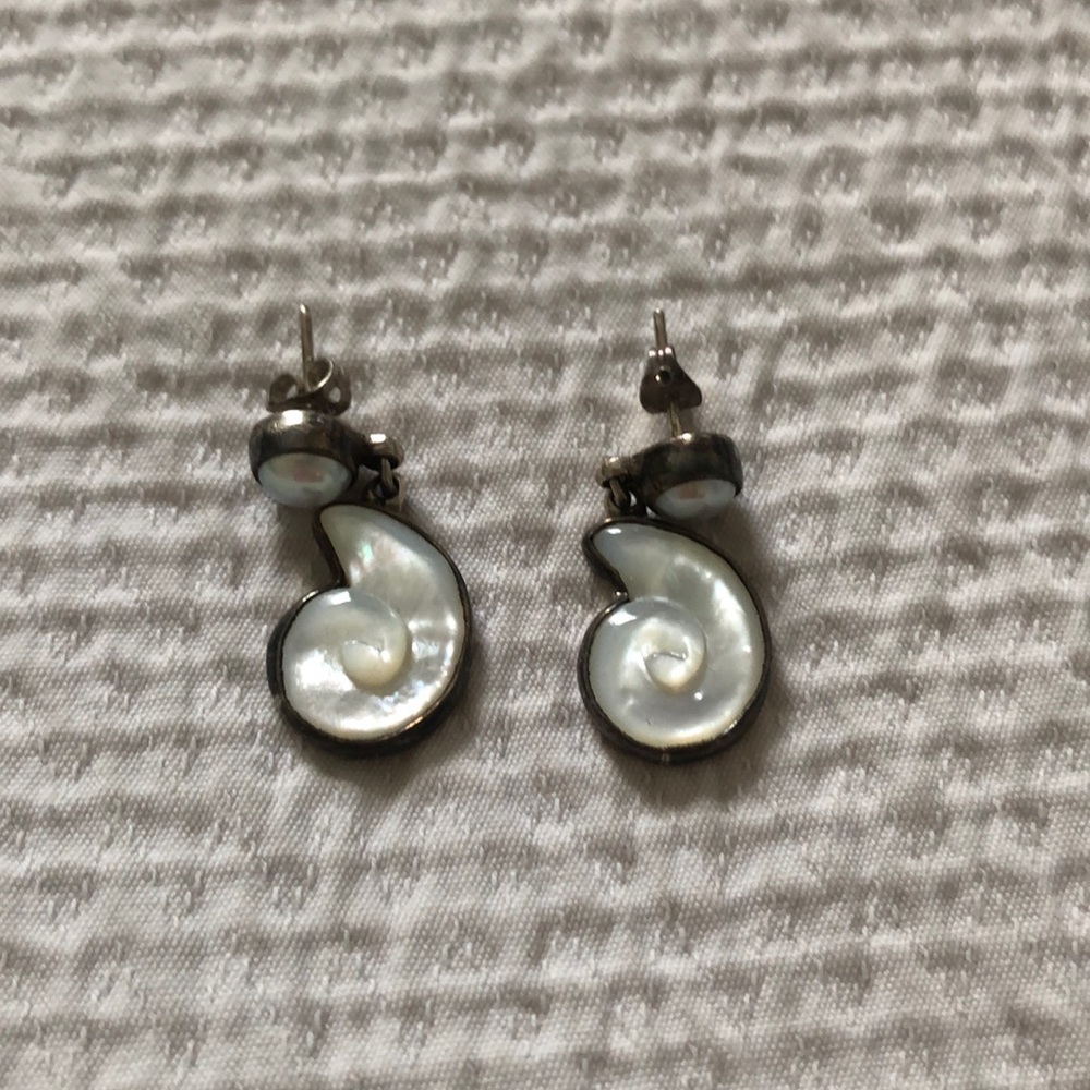 Shell earrings